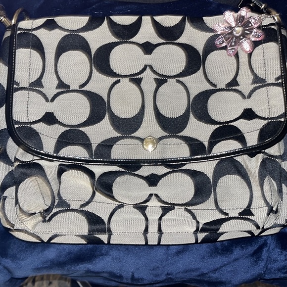 Coach crossbody like new! Retails for $248! - Picture 5 of 14